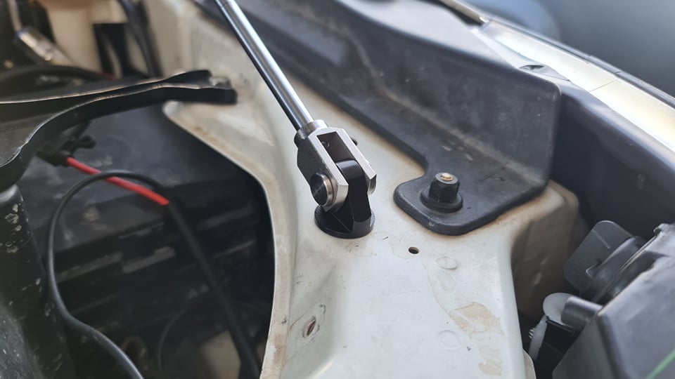 Gas Bonnet Struts (Isuzu D-Max & RG Colorado 2012-2020, MU-X & Colorado 7 2012-2020) -OUT OF STOCK