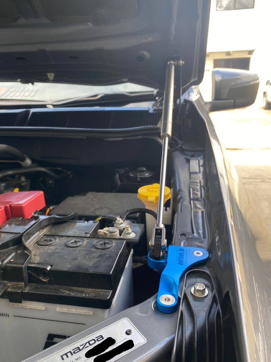 Gas Bonnet Struts (Mazda BT-50 Only 2020 Onwards