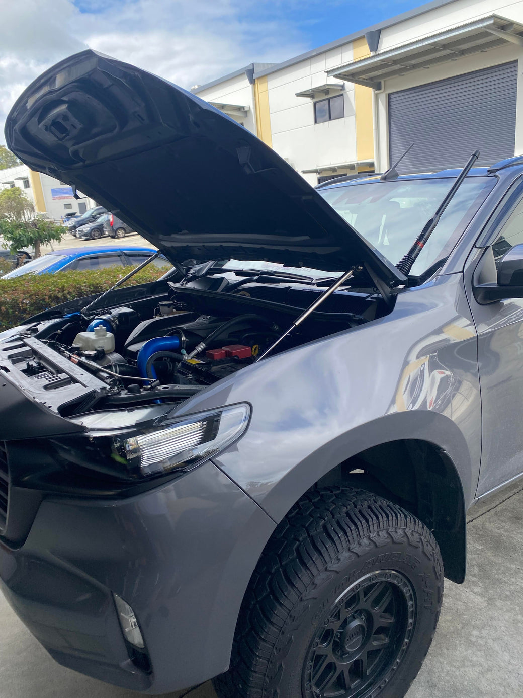 Gas Bonnet Struts (Mazda BT-50 Only 2020 Onwards